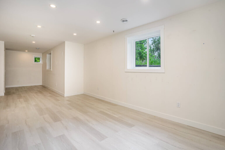 Empty room before staging